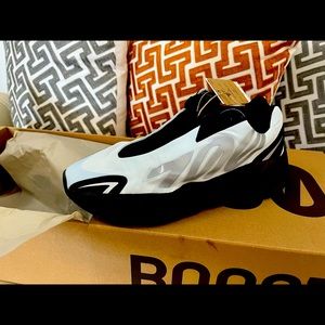 Adidas Yezzy Boost 700 MNVN blue tint Mens